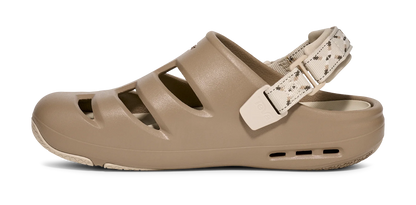 ApreAqua Closed-Toe Water Sandal