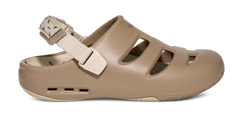 ApreAqua Closed-Toe Water Sandal